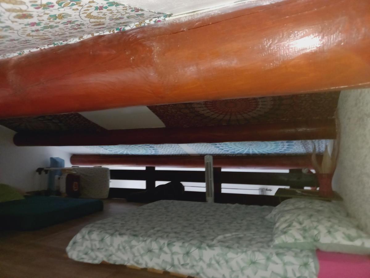 Loft Ambrussum maison Meublée avec jacuzzi extérieur Villa Lunel  Exterior foto