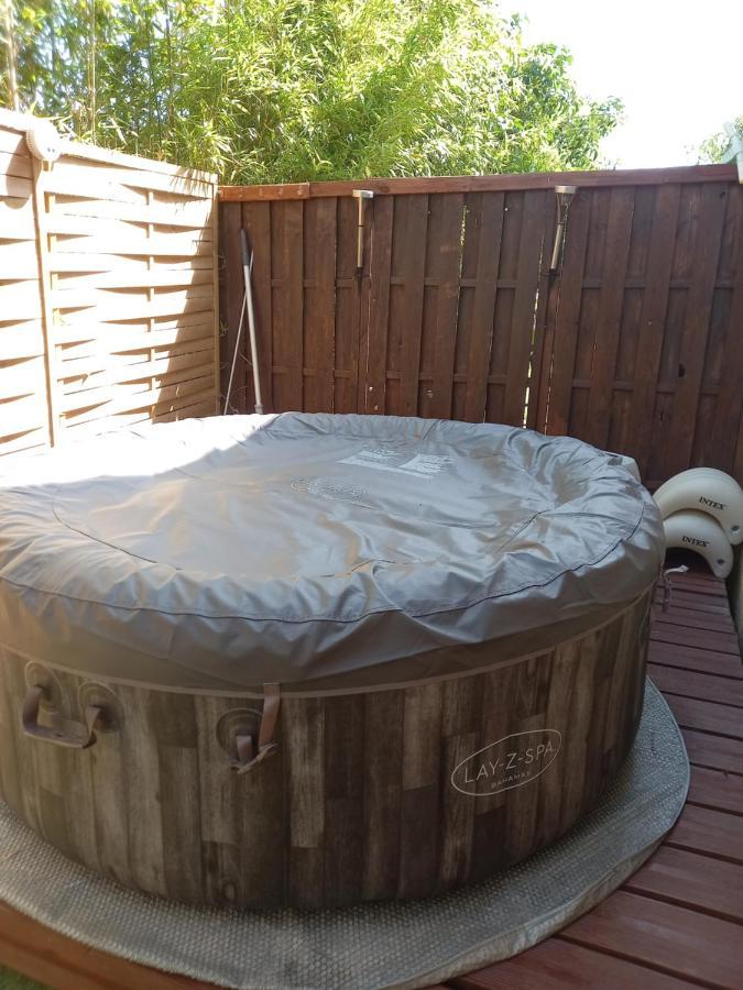 Loft Ambrussum maison Meublée avec jacuzzi extérieur Villa Lunel  Exterior foto