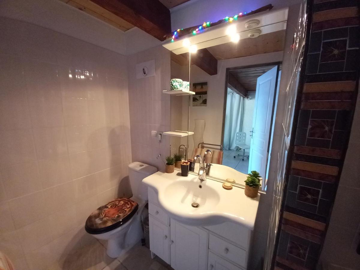 Loft Ambrussum maison Meublée avec jacuzzi extérieur Villa Lunel  Exterior foto